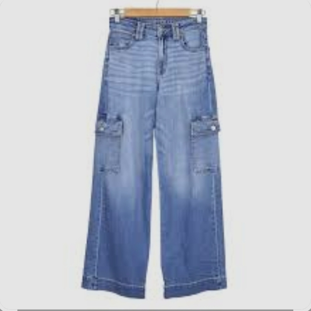 American Eagle Sz 6 Women's Super High-Rise Baggy Wide-Leg Denim Stretchy  Jeans